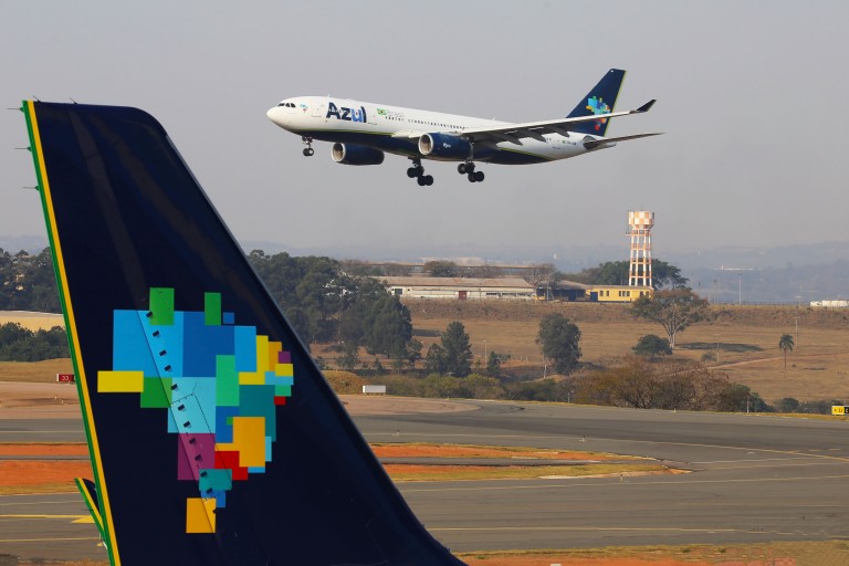 Avião da empresa Azul transporte de animais