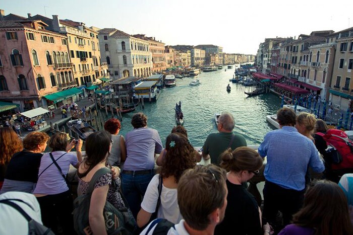 veneza começara a cobrar por visita diaria