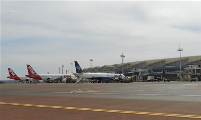 Aeroporto Salgado Filho, em Porto Alegre, retoma operações de voo